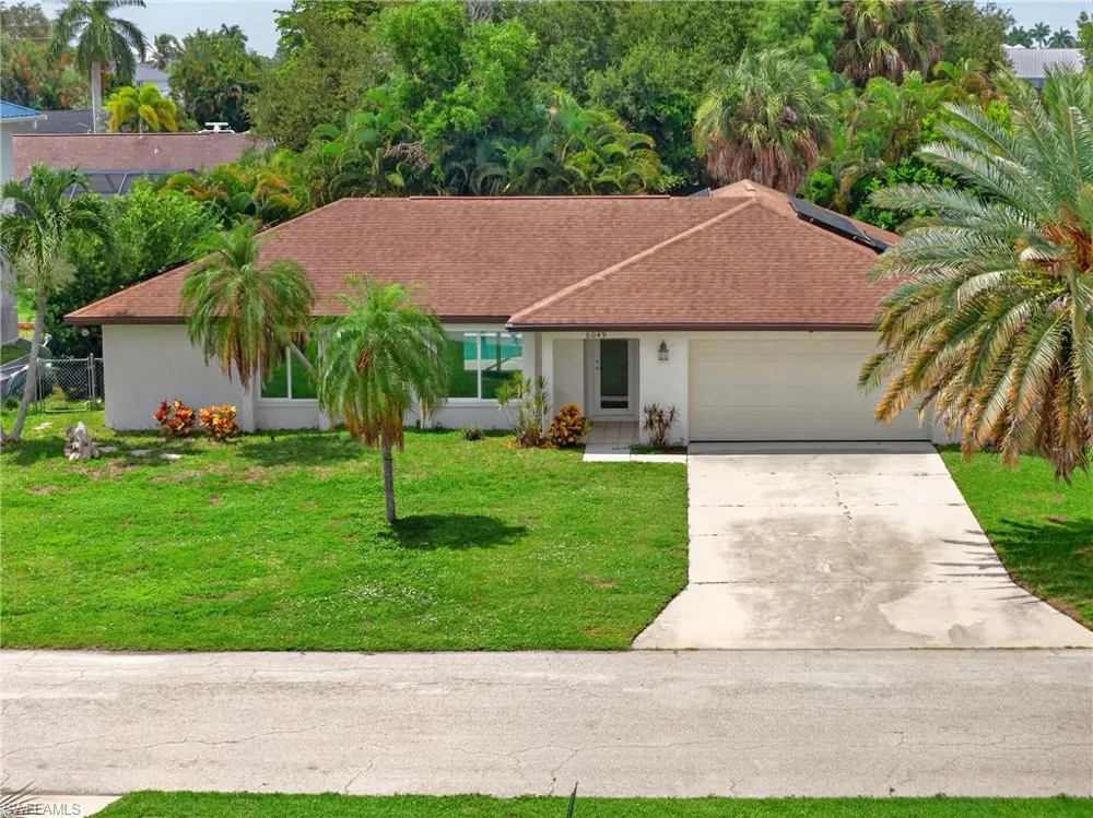 6049 Perthshire Lane Fort Myers, FL 33908