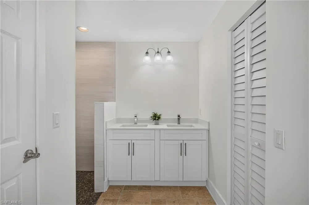 6049 Perthshire Lane Fort Myers, FL 33908
