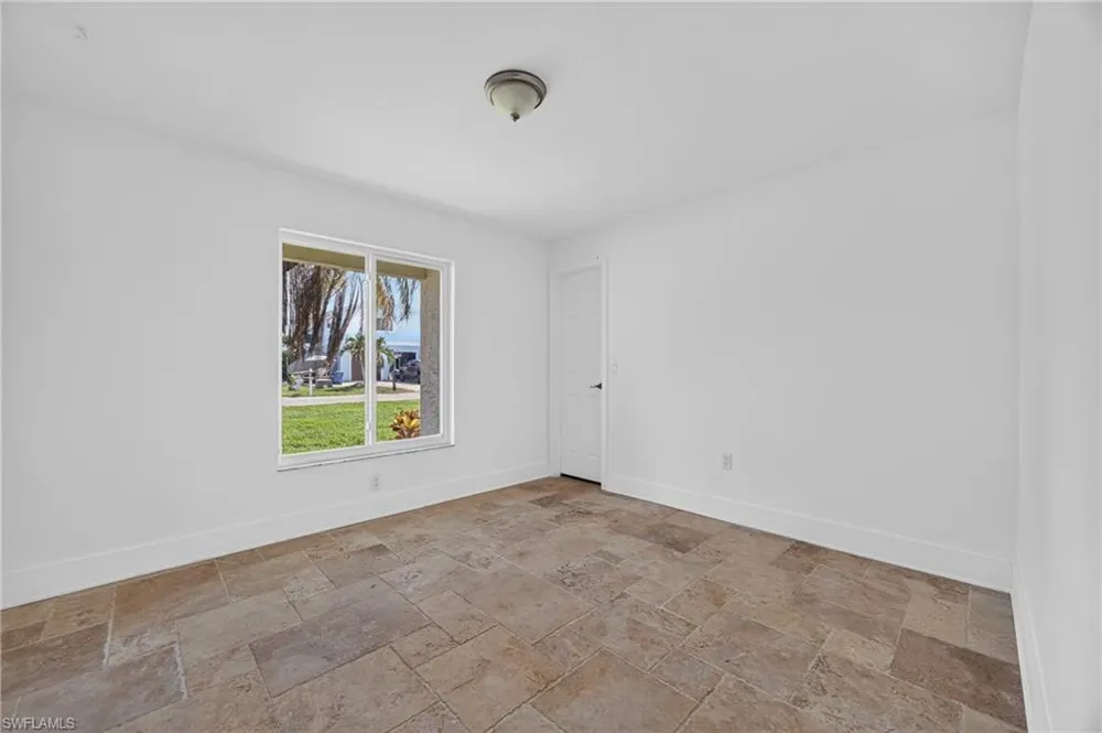 6049 Perthshire Lane Fort Myers, FL 33908
