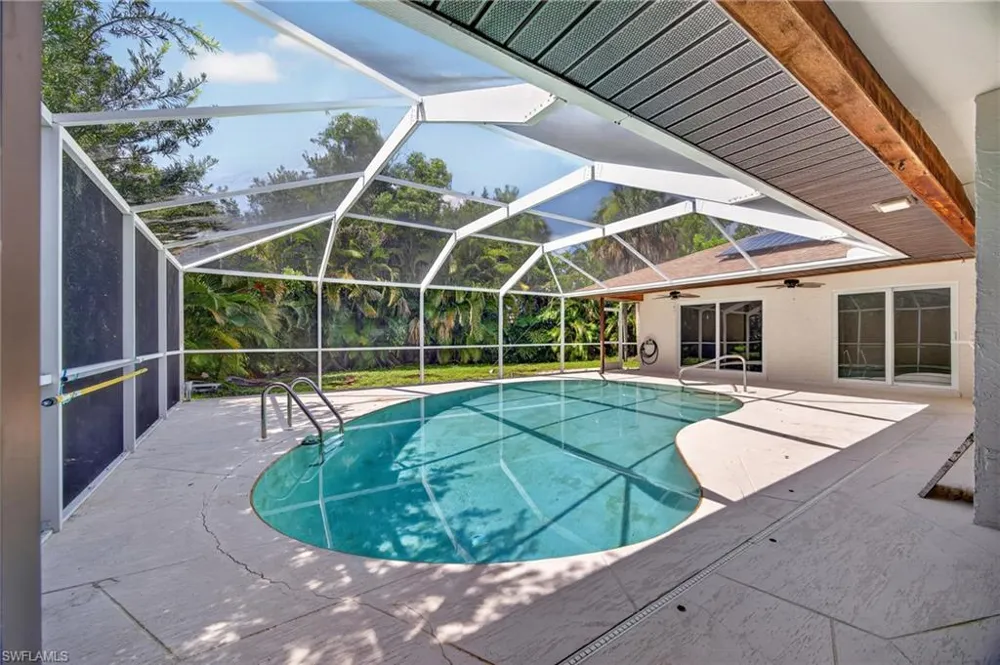 6049 Perthshire Lane Fort Myers, FL 33908