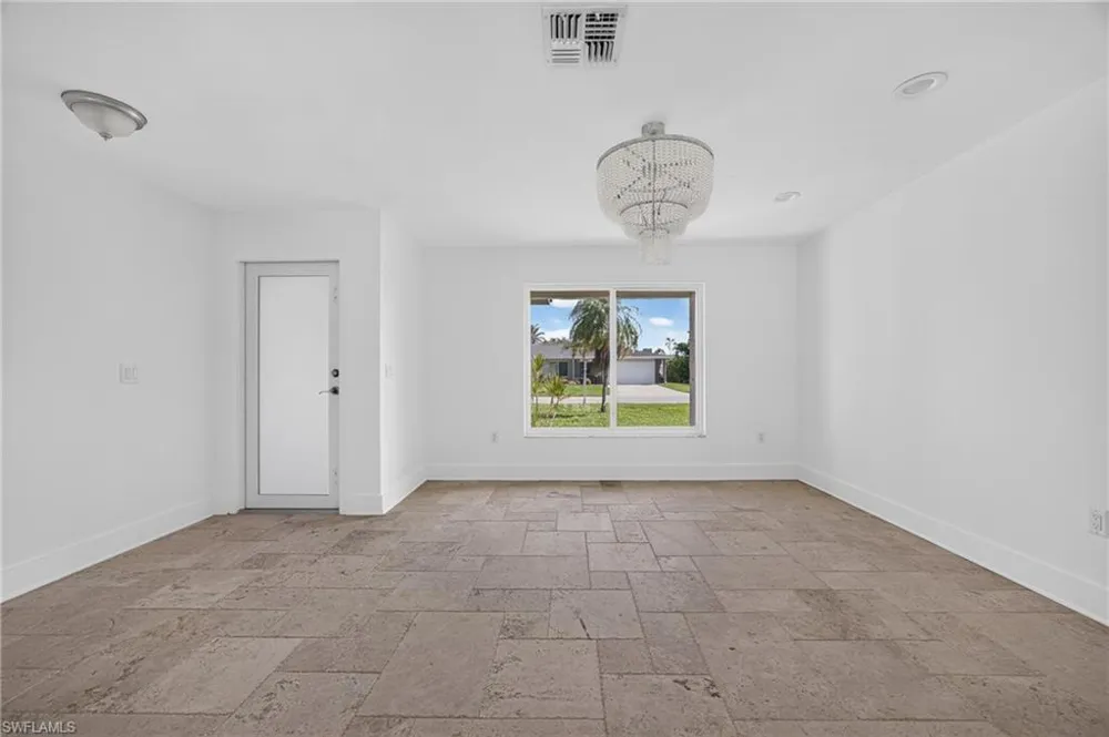 6049 Perthshire Lane Fort Myers, FL 33908