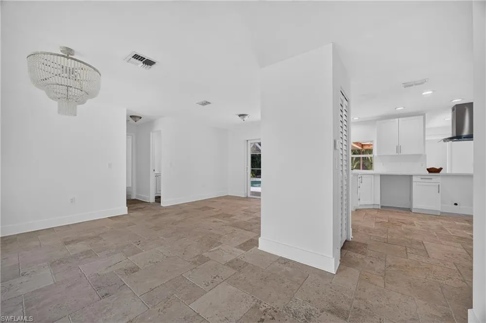 6049 Perthshire Lane Fort Myers, FL 33908