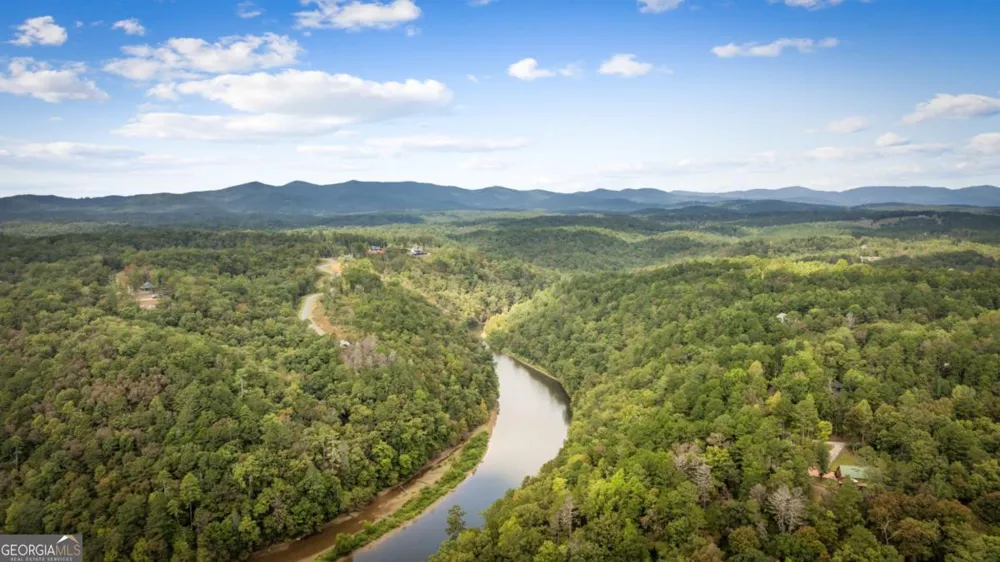 250 Noah CIR Ellijay, GA 30540