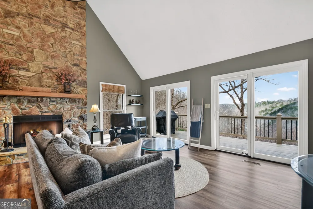 250 Noah CIR Ellijay, GA 30540
