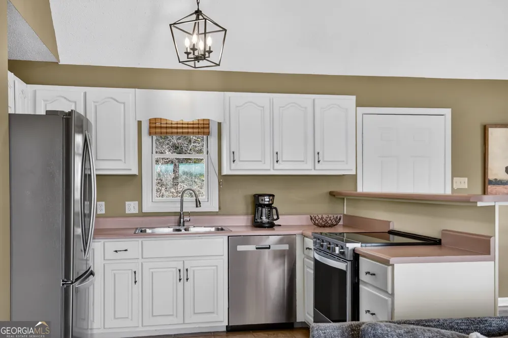 250 Noah CIR Ellijay, GA 30540