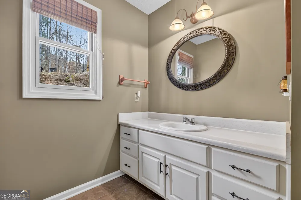 250 Noah CIR Ellijay, GA 30540