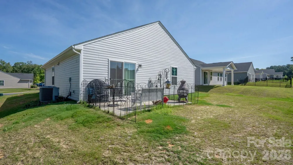 483 Grandiflora Avenue Lancaster, SC 29720