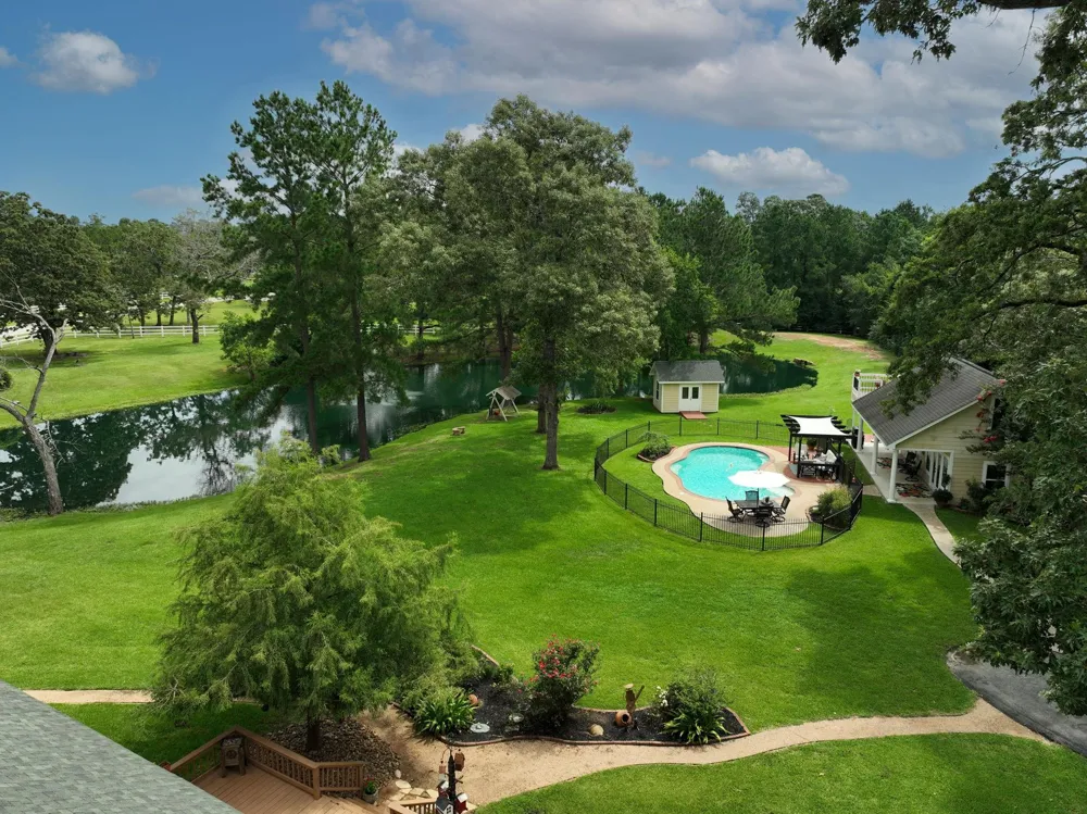34310 High Point Drive Magnolia, TX 77355