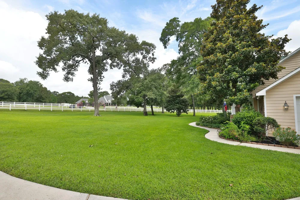 34310 High Point Drive Magnolia, TX 77355