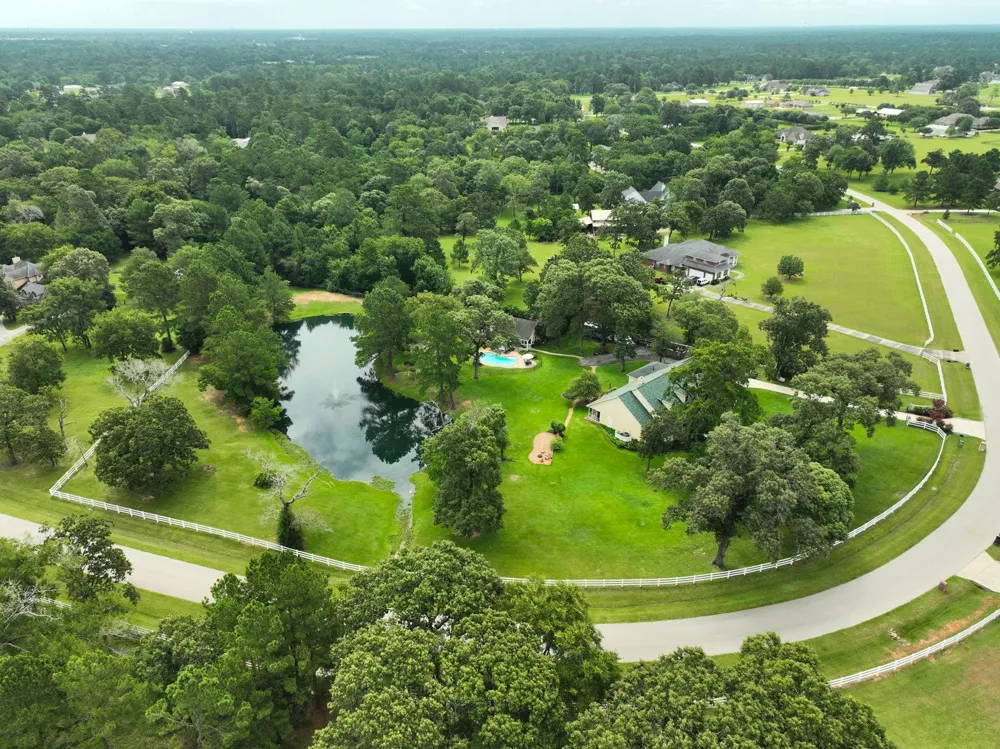 34310 High Point Drive Magnolia, TX 77355