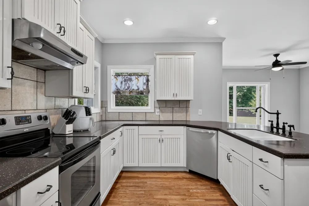 4942 Curtis Dr Cookeville, TN 38506