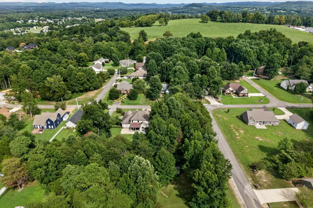 4942 Curtis Dr Cookeville, TN 38506