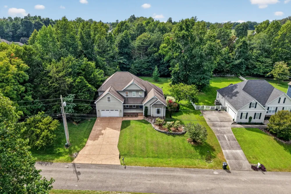 4942 Curtis Dr Cookeville, TN 38506