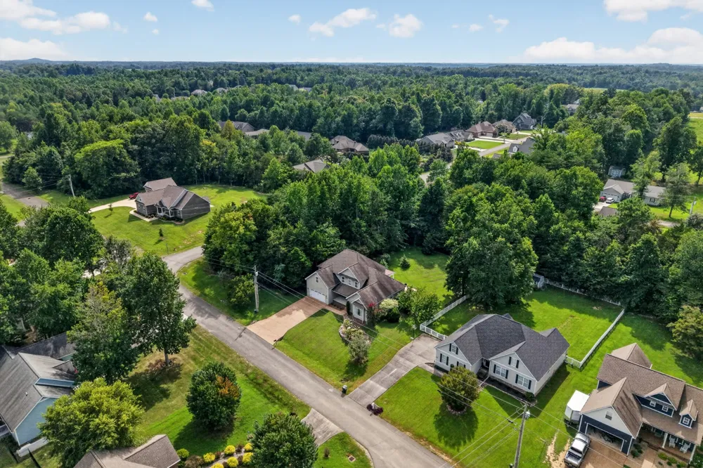 4942 Curtis Dr Cookeville, TN 38506