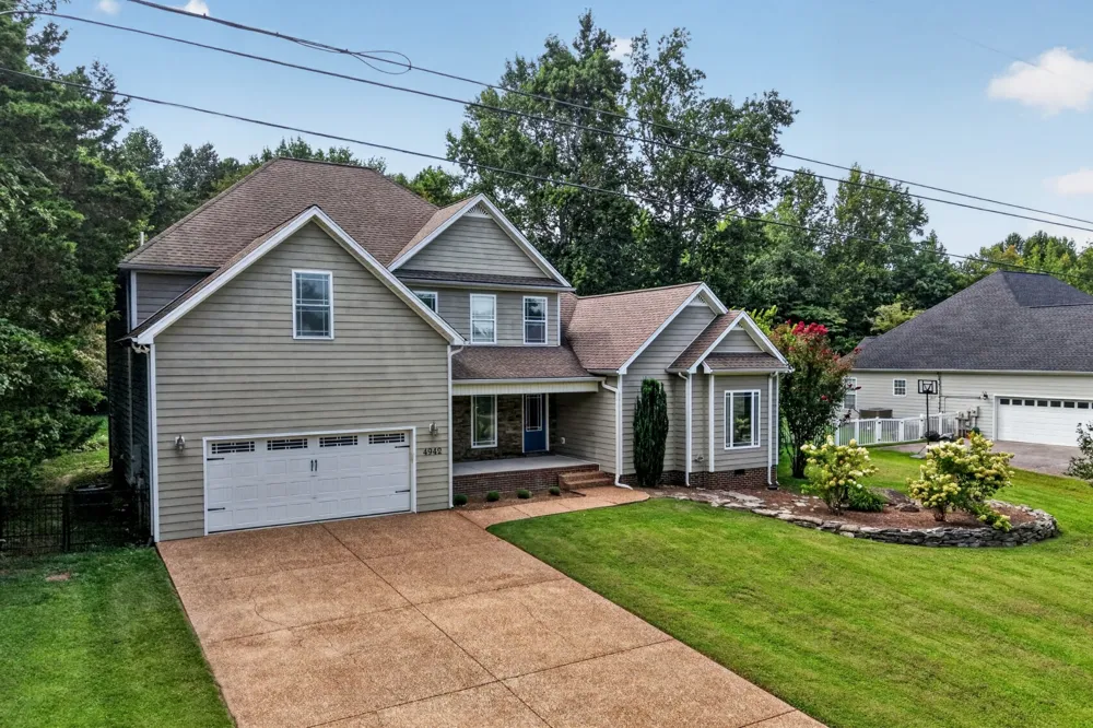4942 Curtis Dr Cookeville, TN 38506