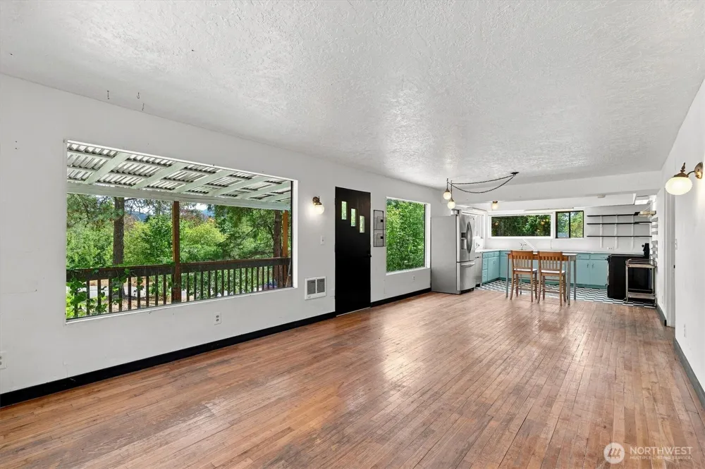 205 Maple Hill Road Kelso, WA 98626