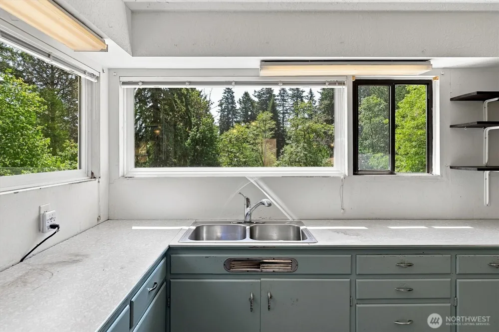 205 Maple Hill Road Kelso, WA 98626