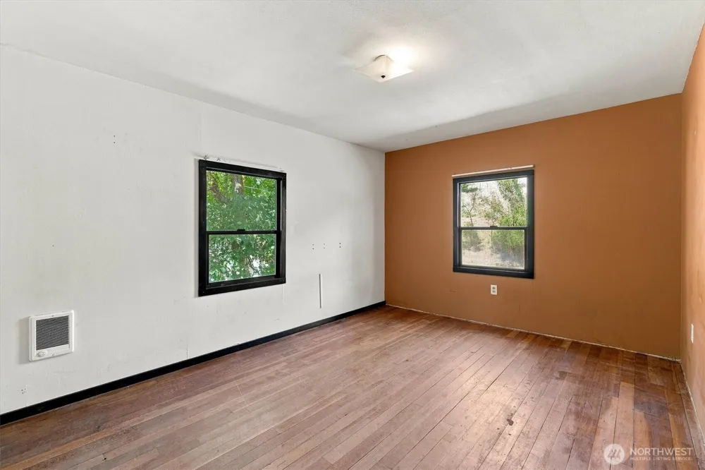 205 Maple Hill Road Kelso, WA 98626