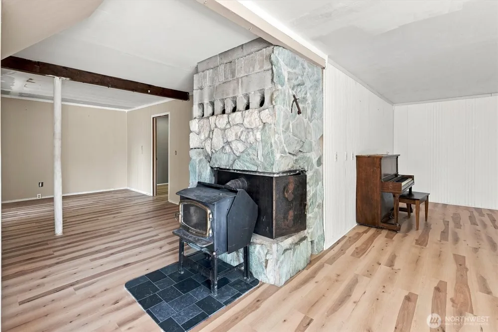 205 Maple Hill Road Kelso, WA 98626