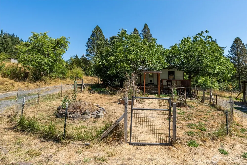 205 Maple Hill Road Kelso, WA 98626