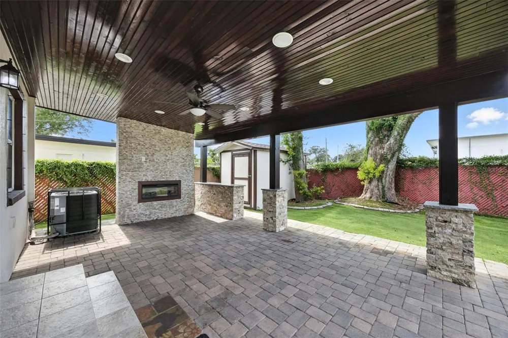 2519 W HIAWATHA STREET Tampa, FL 33614
