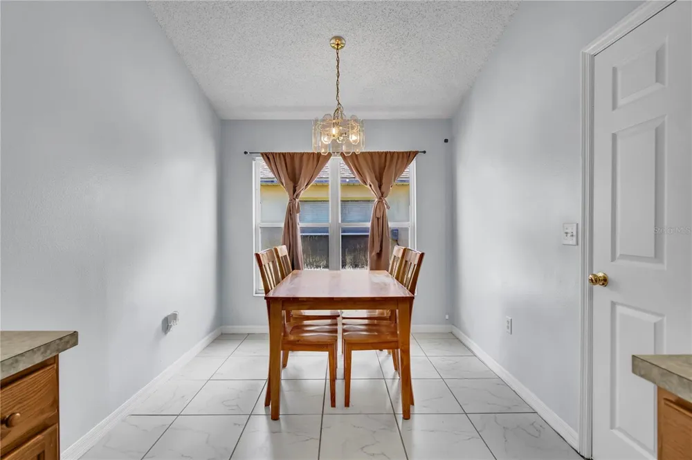 324 CASTERTON CIRCLE Davenport, FL 33897
