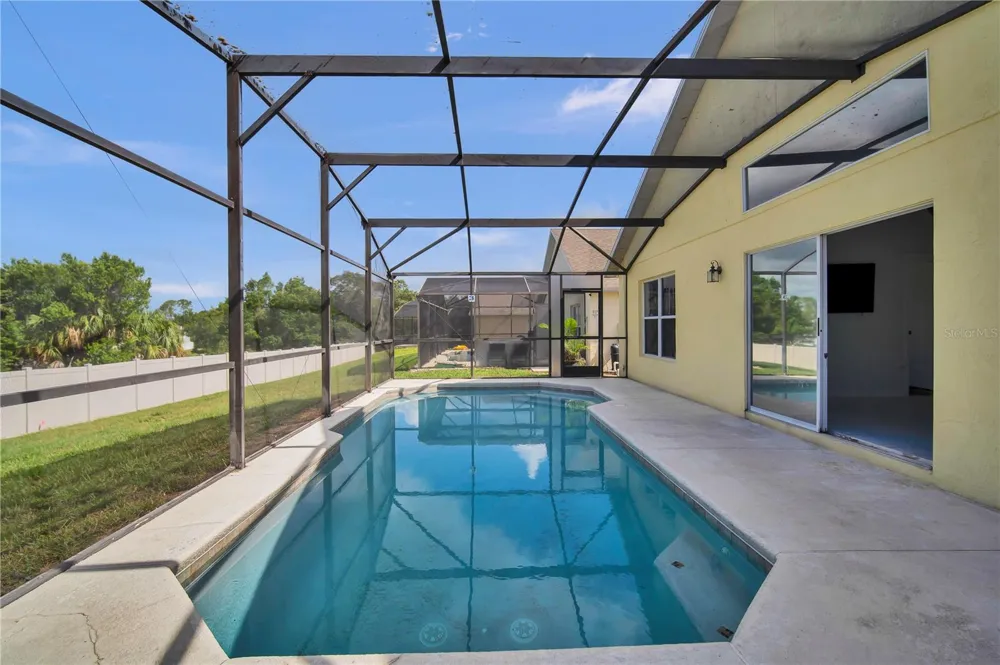 324 CASTERTON CIRCLE Davenport, FL 33897