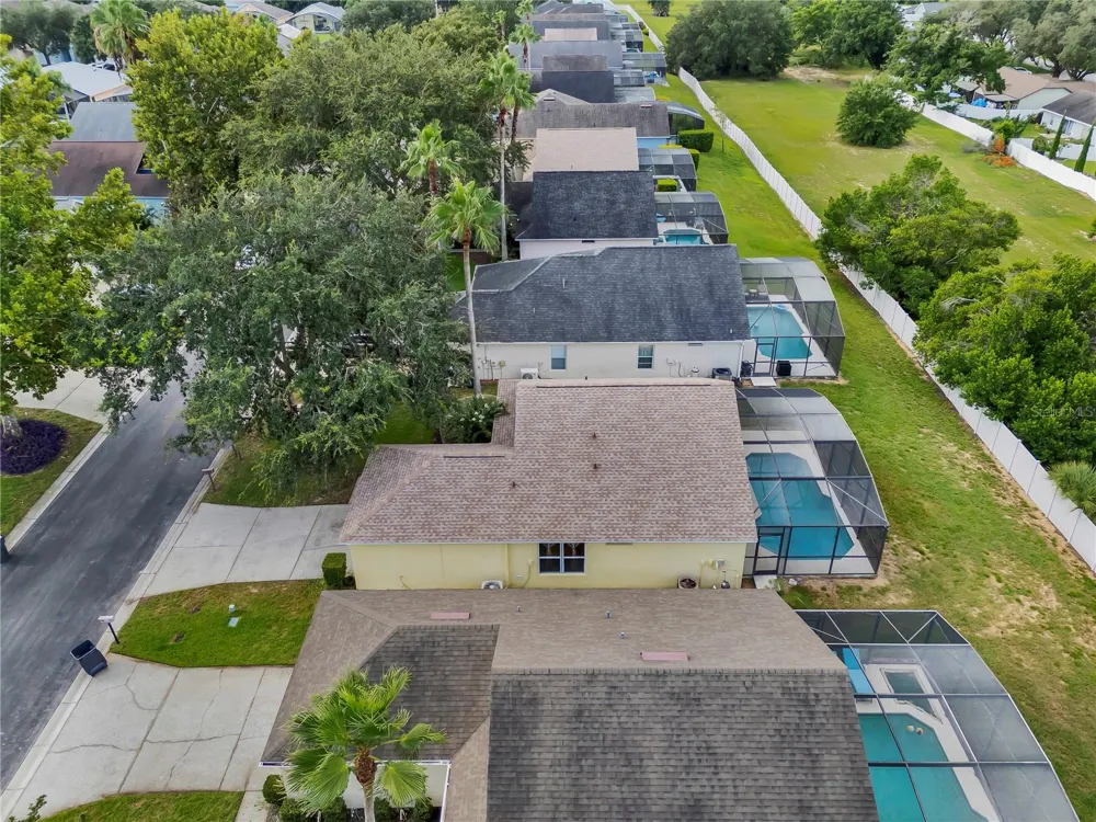 324 CASTERTON CIRCLE Davenport, FL 33897