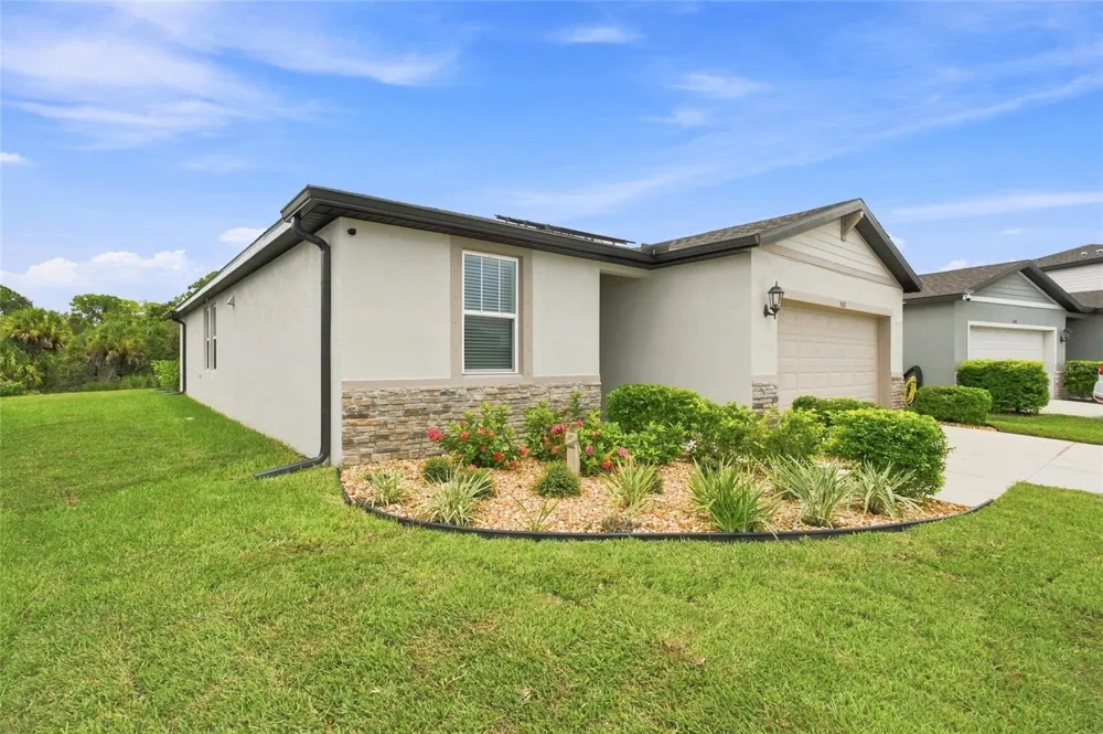 152 LAZY SHORE DRIVE Nokomis, FL 34275