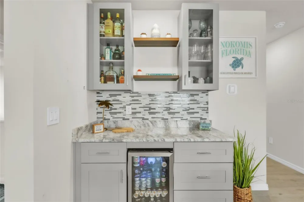 152 LAZY SHORE DRIVE Nokomis, FL 34275