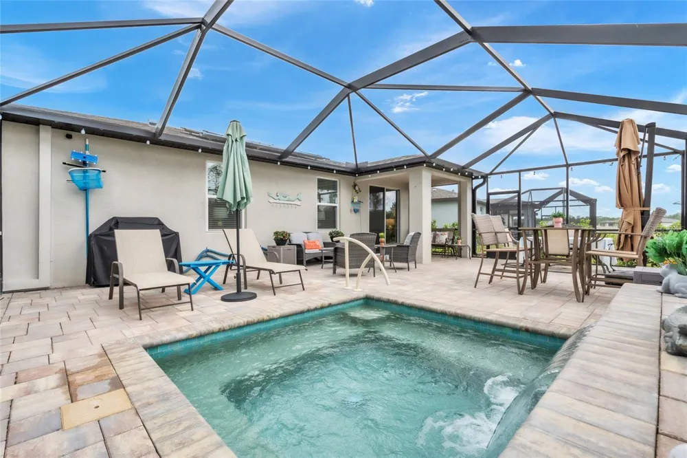 152 LAZY SHORE DRIVE Nokomis, FL 34275
