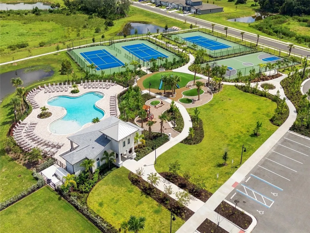 152 LAZY SHORE DRIVE Nokomis, FL 34275