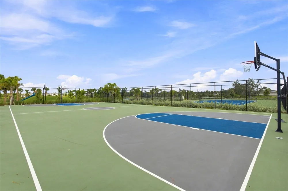 152 LAZY SHORE DRIVE Nokomis, FL 34275