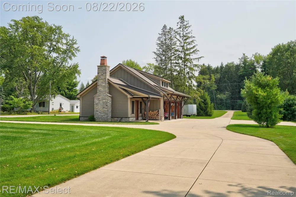13500 ENID BOULEVARD Fenton Charter Township, MI 48430