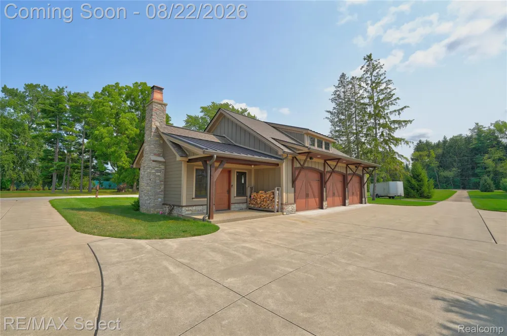 13500 ENID BOULEVARD Fenton Charter Township, MI 48430