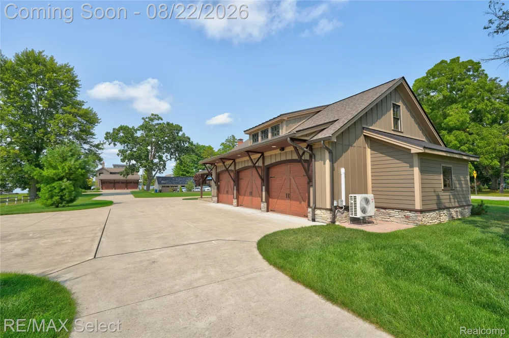 13500 ENID BOULEVARD Fenton Charter Township, MI 48430