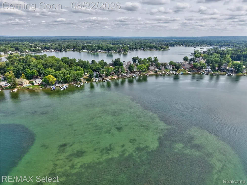 13500 ENID BOULEVARD Fenton Charter Township, MI 48430