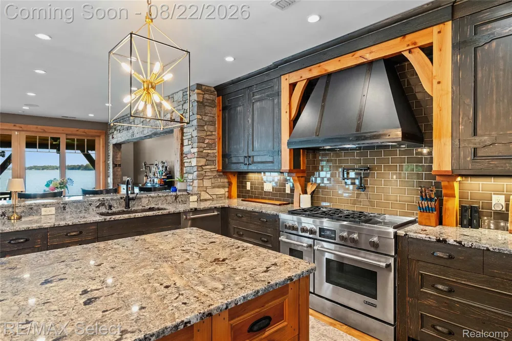 13500 ENID BOULEVARD Fenton Charter Township, MI 48430