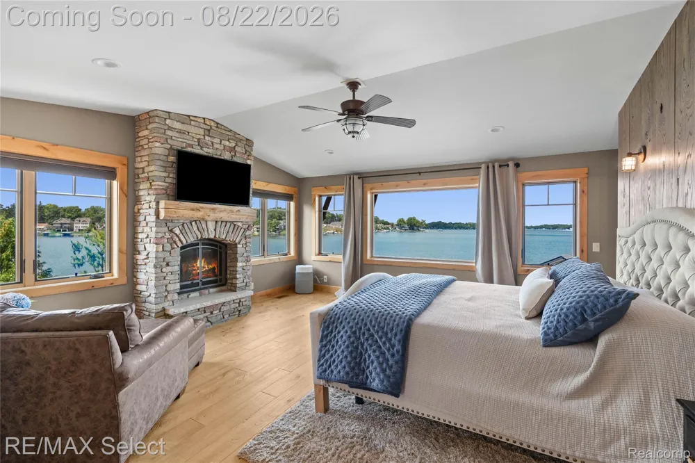13500 ENID BOULEVARD Fenton Charter Township, MI 48430
