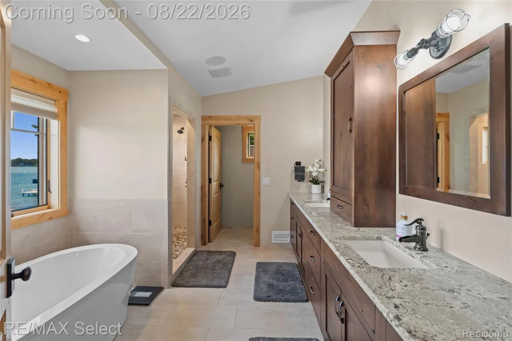 13500 ENID BOULEVARD Fenton Charter Township, MI 48430