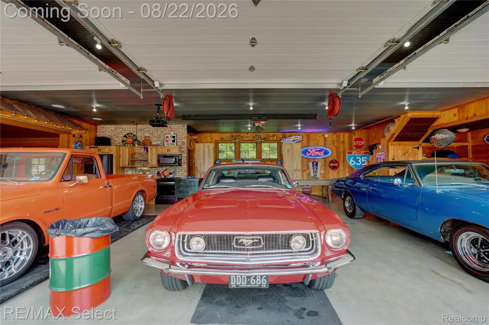 13500 ENID BOULEVARD Fenton Charter Township, MI 48430
