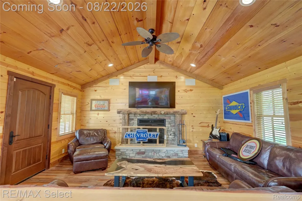 13500 ENID BOULEVARD Fenton Charter Township, MI 48430