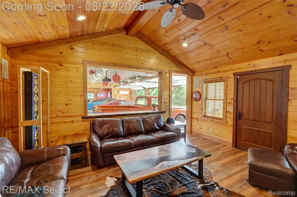 13500 ENID BOULEVARD Fenton Charter Township, MI 48430