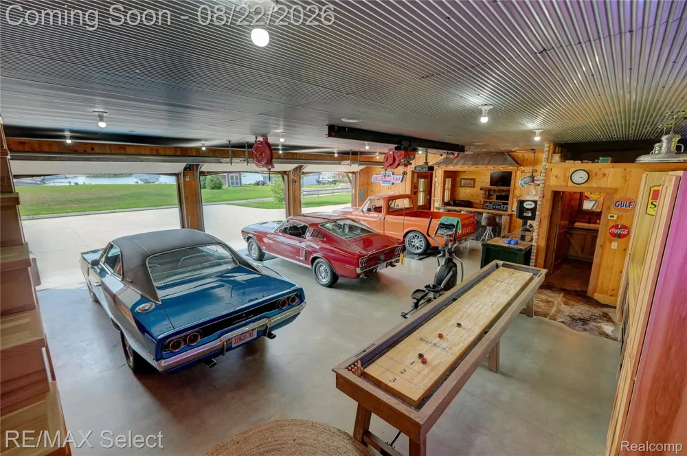 13500 ENID BOULEVARD Fenton Charter Township, MI 48430