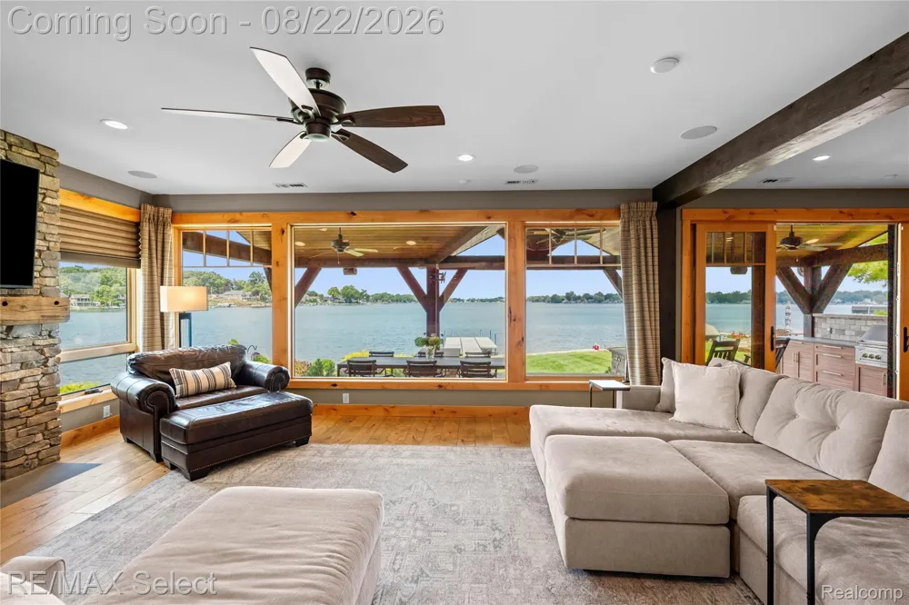 13500 ENID BOULEVARD Fenton Charter Township, MI 48430