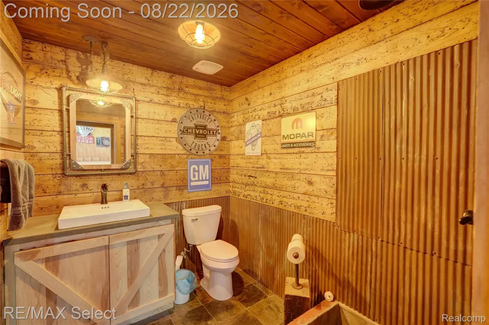 13500 ENID BOULEVARD Fenton Charter Township, MI 48430