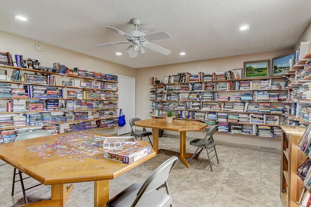 1428 ARROWHEAD CIRCLE W Clearwater, FL 33759