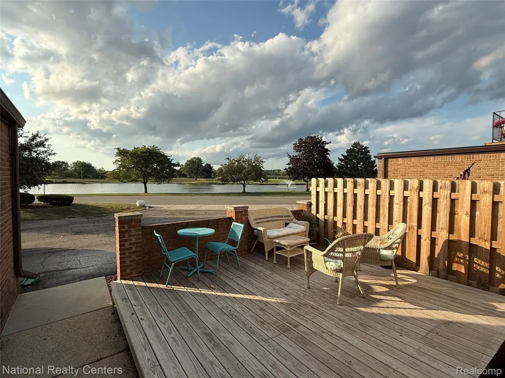 206 Country Club Drive St Clair Shores City, MI 48082