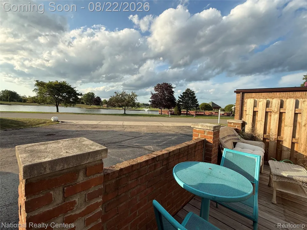 206 Country Club Drive St Clair Shores City, MI 48082