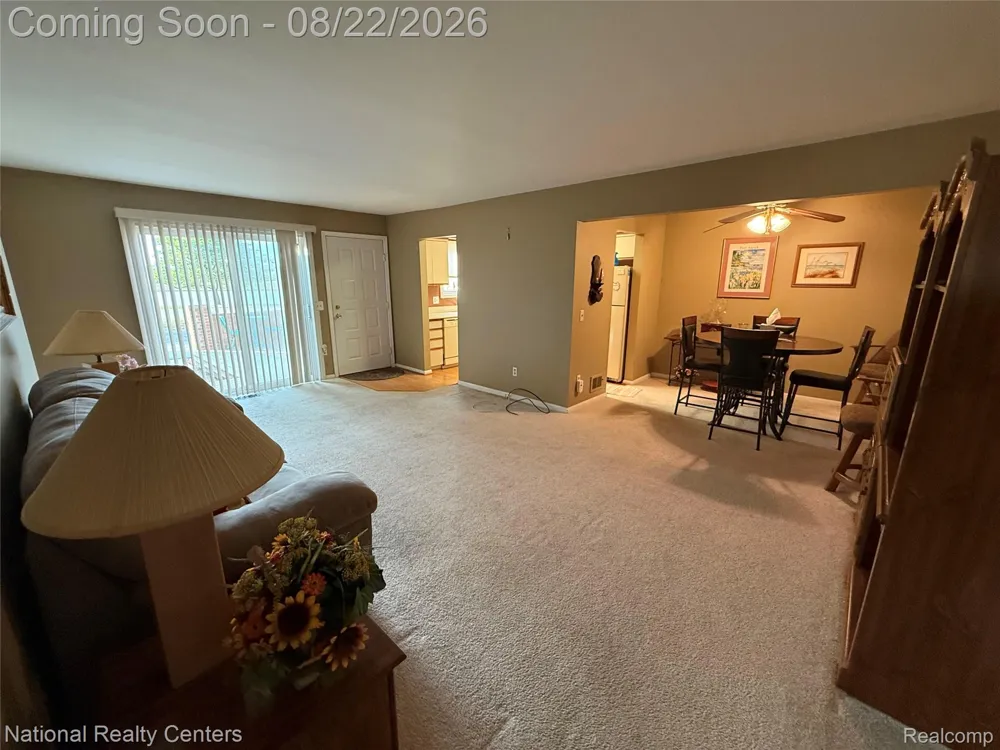 206 Country Club Drive St Clair Shores City, MI 48082